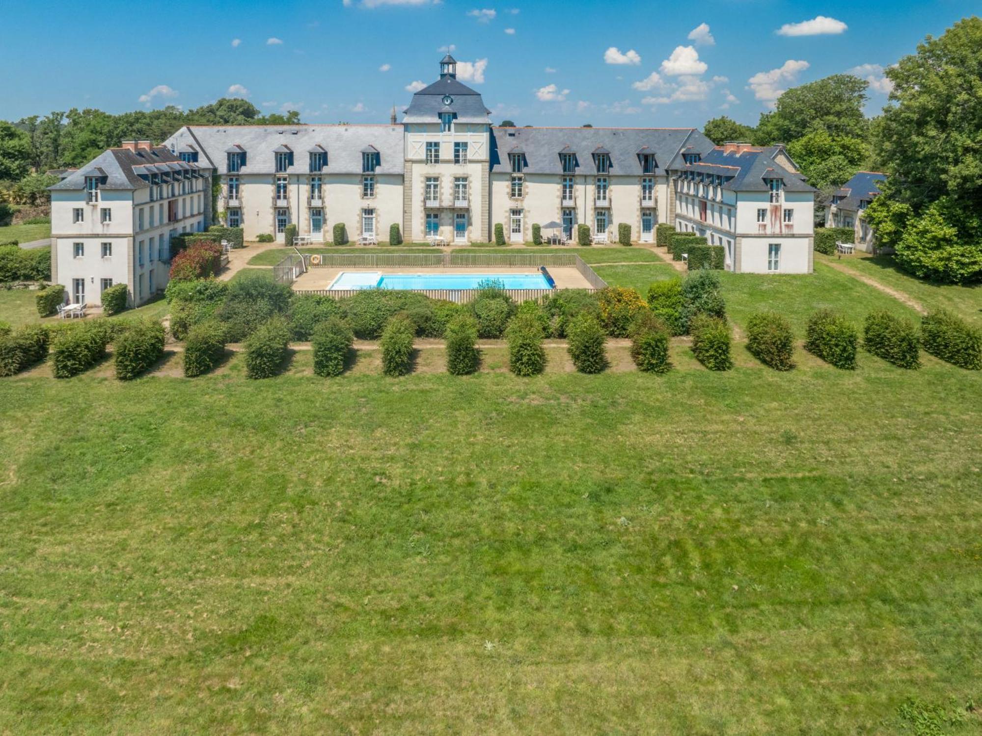 Apartment Chateau De Kergonano-10 By Interhome Baden Dış mekan fotoğraf